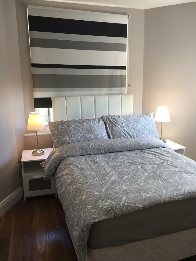 شقة Stunning 2 Bed Flat Shepherds Bush لندن المظهر الخارجي الصورة