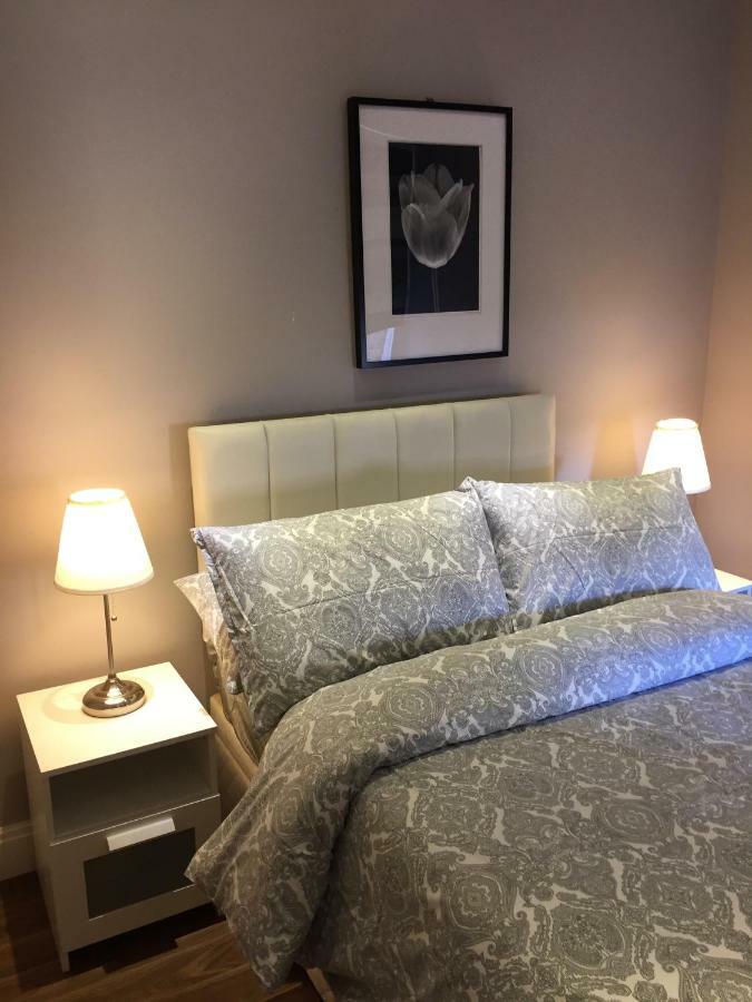 شقة Stunning 2 Bed Flat Shepherds Bush لندن المظهر الخارجي الصورة